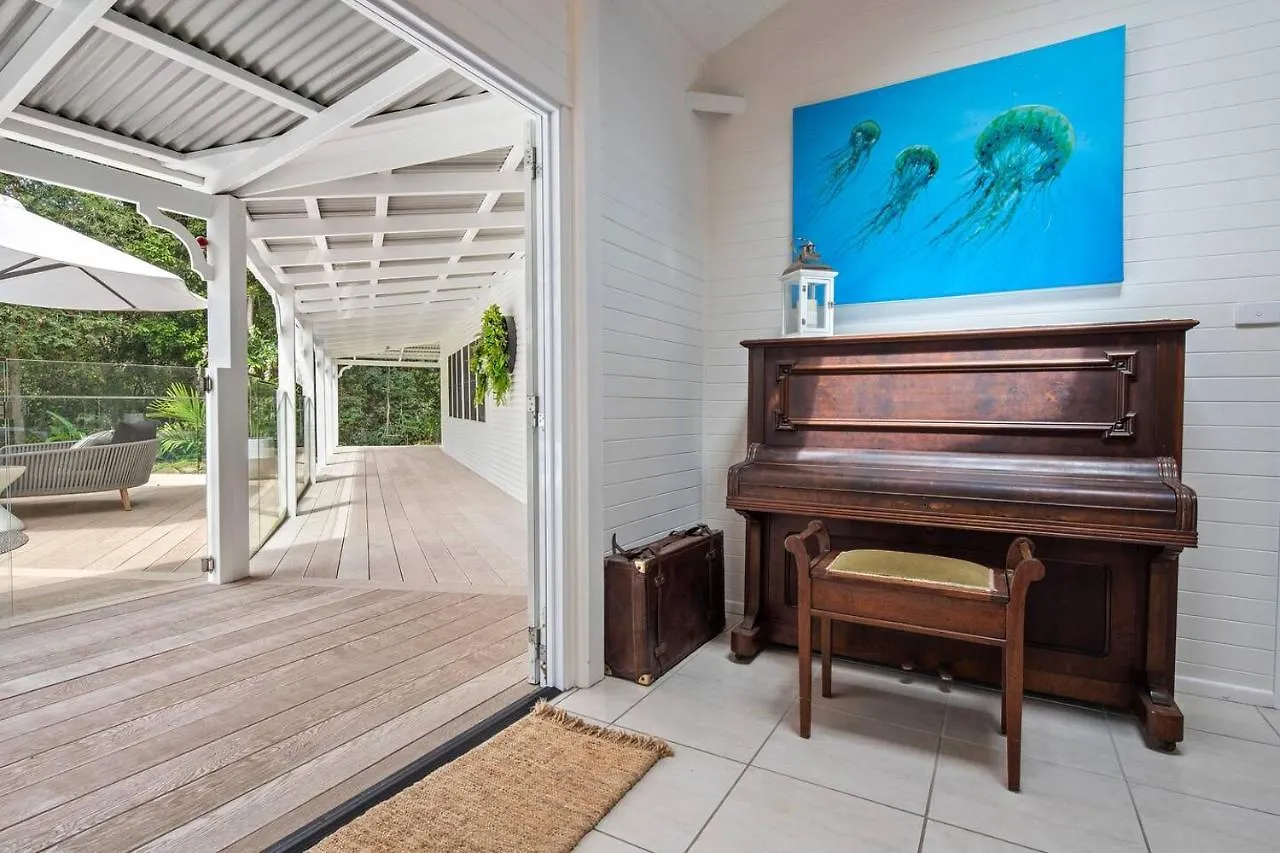 La Boheme Whitsunday In Airlie Beach With Pool Villa Australia